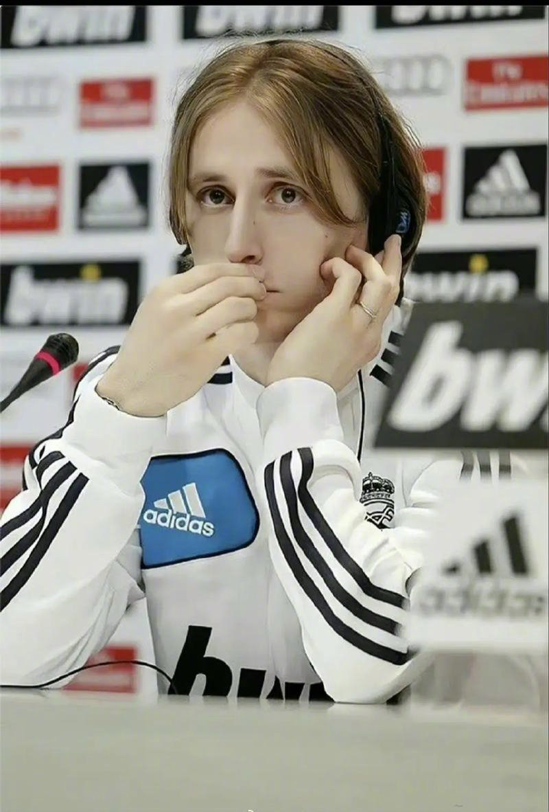 8-7绝杀！韩国一姐缺席竟赢球，孙颖莎老乡横扫法国华裔！中国制造成最大黑马！